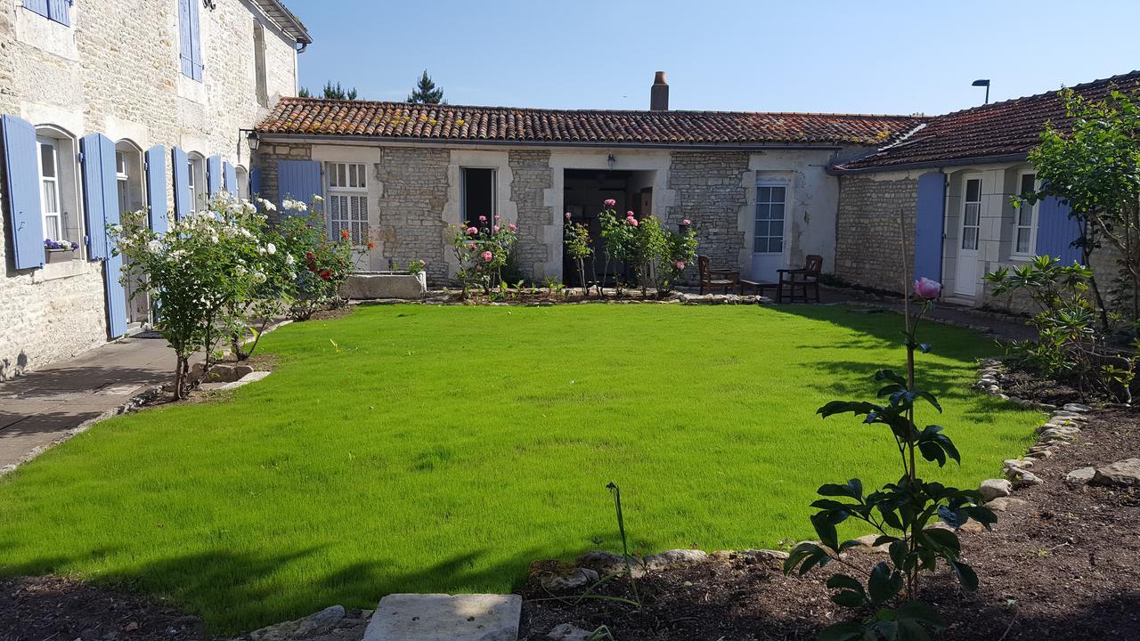 La Closeraie Acomodação com café da manhã Champagné-les-Marais Exterior foto