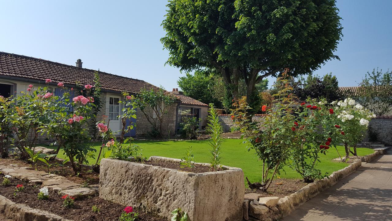 La Closeraie Acomodação com café da manhã Champagné-les-Marais Exterior foto